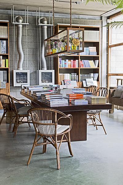 bibliotheek boeken winkelen