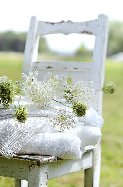 brocante stoel schermbloemen