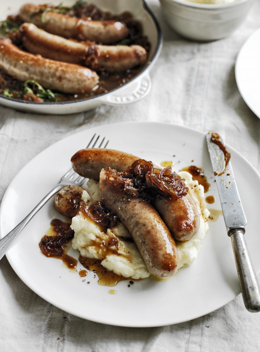 Worstjes met aardappel-perenpuree & mosterd-uien